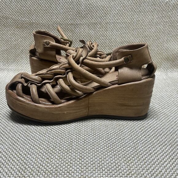 $260 Free People A.S. 98 Sandals Tan Strappy Ankle Sz 37 Comfy Wedge Beige - Picture 10 of 16